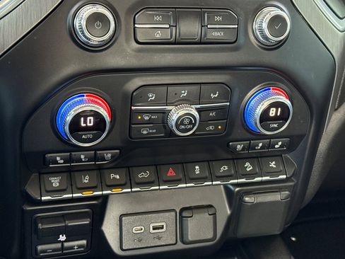 Used 2022 GMC Sierra 2500 Denali w/ Denali Ultimate Package image 26