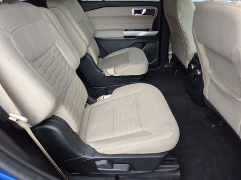 Used 2021 Ford Explorer XLT AWD/4WD image 24