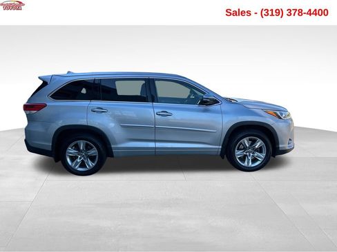 Used 2018 Toyota Highlander Limited w/ Protection Package #3 AWD/4WD image 6