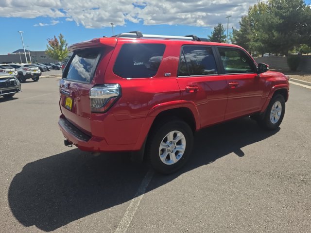 Used 2021 Toyota 4Runner SR5 Premium w/ Moonroof Package AWD/4WD image 3