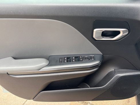 Used 2025 Kia K4 FWD image 12