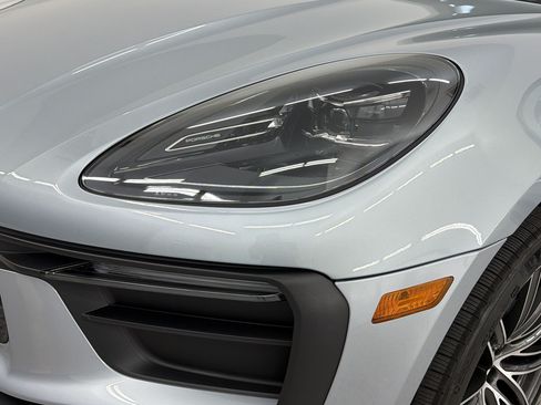 Used 2026 Porsche Macan AWD/4WD image 11