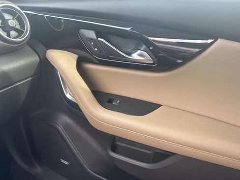 Used 2020 Chevrolet Blazer Premier w/ Driver Confidence II Package image 19