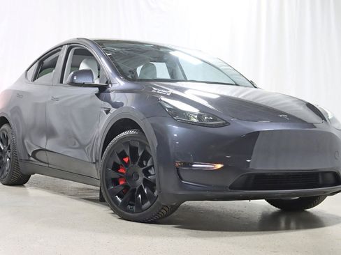Used 2024 Tesla Model Y Long Range image 7