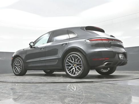 Used 2020 Porsche Macan AWD/4WD image 30