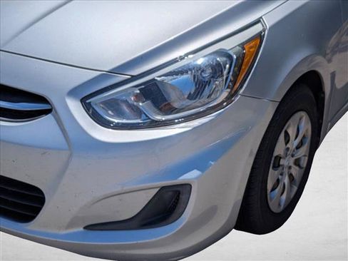 Used 2017 Hyundai Accent SE FWD image 10