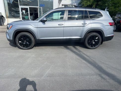 New 2026 Volkswagen Atlas SE image 14