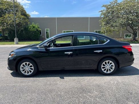 Used 2018 Nissan Sentra SV w/ Premium Package (P01) FWD image 4
