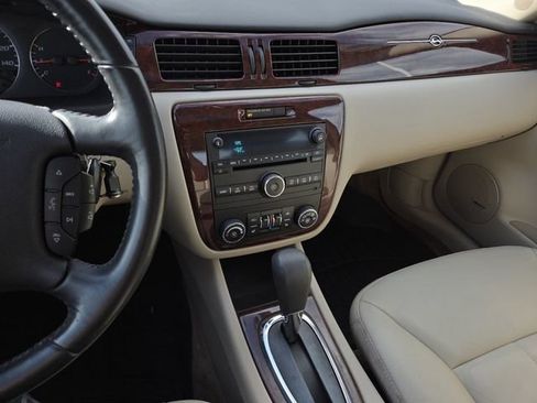 Used 2009 Chevrolet Impala LT w/ Luxury Edition Package image 7
