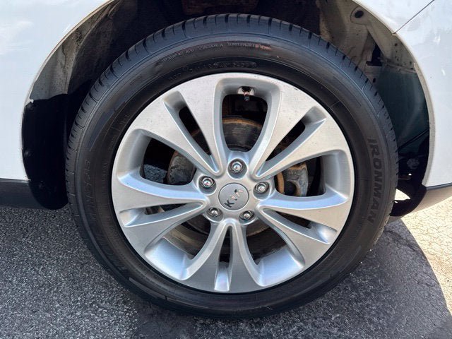 Used 2016 Kia Soul + FWD image 29