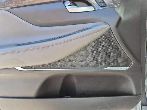 Used 2020 Hyundai Santa Fe Limited AWD/4WD image 16