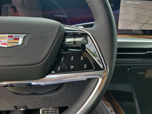 New 2026 Cadillac Escalade ESV Platinum Sport w/ LPO, ONYX Package AWD/4WD image 29