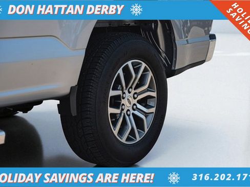 Used 2022 Ford F150 Lariat w/ Trailer Tow Package image 47