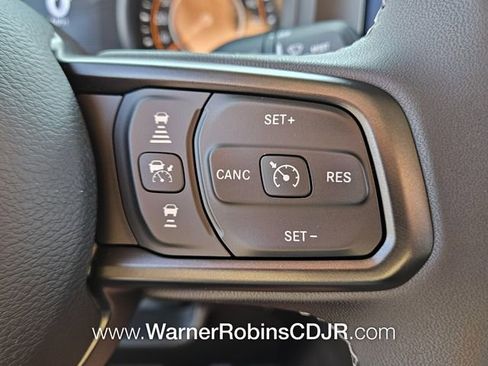 New 2025 Jeep Gladiator Sport image 25