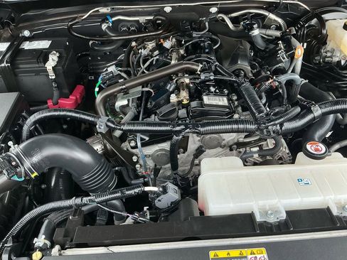 Used 2025 Toyota Tacoma TRD Off-Road image 25