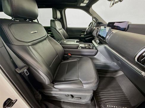 Used 2025 Ford Expedition Max Platinum w/ Stealth Performance Package AWD/4WD image 24