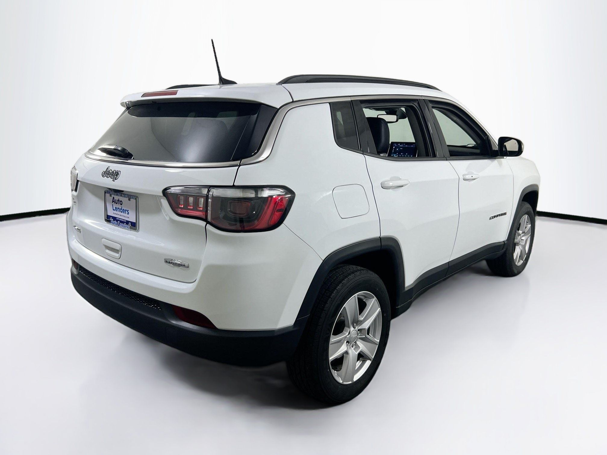 Used 2022 Jeep Compass Latitude w/ Convenience Group AWD/4WD image 5