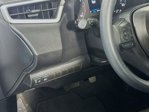 Used 2025 Toyota Corolla LE FWD image 16