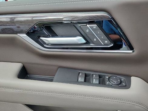 New 2026 GMC Yukon XL Elevation image 28