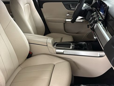 New 2026 Mercedes-Benz GLB 250 4MATIC image 37