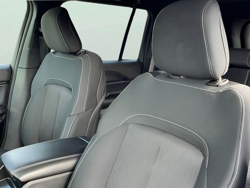 Used 2025 Jeep Grand Cherokee Laredo w/ Trailer Tow Package image 26