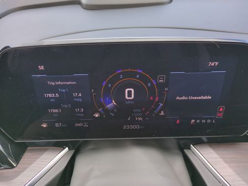 Used 2025 Chevrolet Tahoe LT image 11