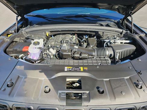 New 2025 Jeep Grand Cherokee L Altitude image 9