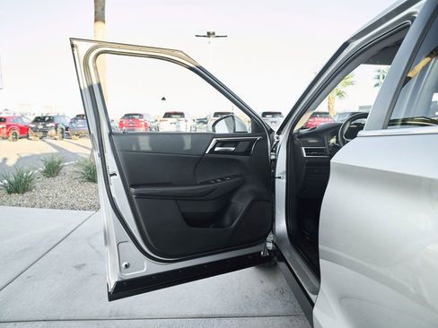 Used 2024 Mitsubishi Outlander SE image 14