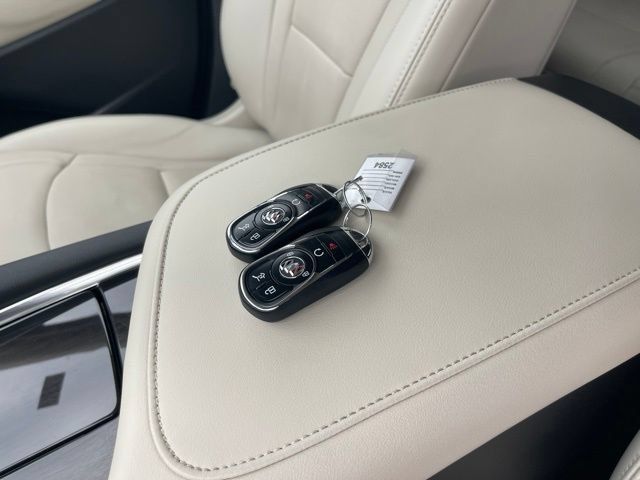 Used 2024 Buick Enclave Premium w/ Experience Buick Package AWD/4WD image 12