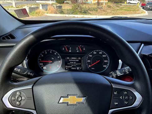 Used 2020 Chevrolet Traverse LS w/ LPO, Blackout Package AWD/4WD image 18