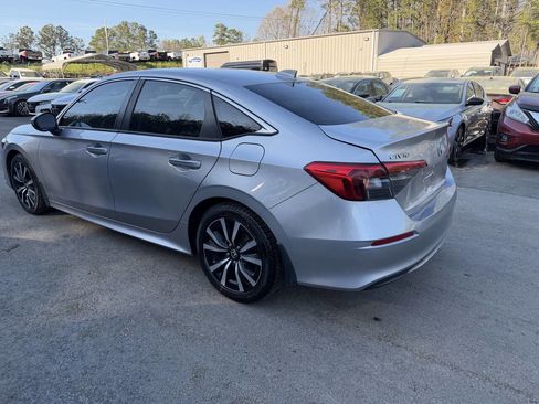 Used 2022 Honda Civic EX image 8