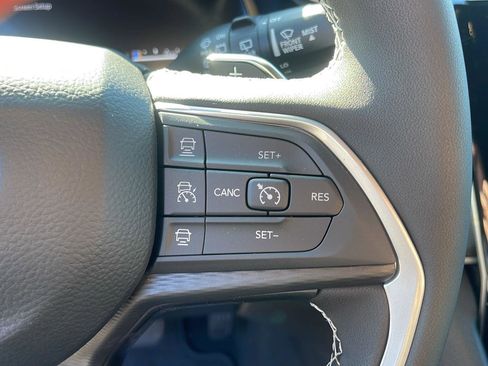 New 2025 Jeep Grand Cherokee Laredo X image 14