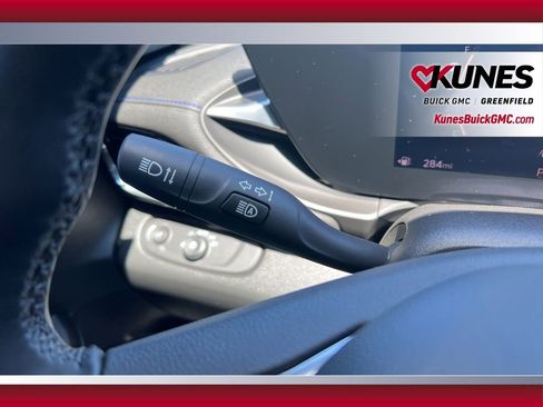 Used 2026 Buick Envista Sport Touring w/ Convenience I Package FWD image 17
