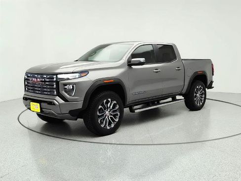 Used 2026 GMC Canyon Denali AWD/4WD image 3