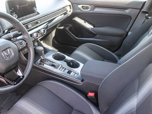 Used 2025 Honda Civic Sport image 18