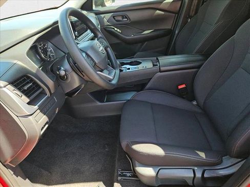 New 2026 Nissan Rogue S image 4