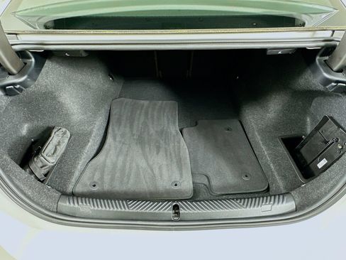 Used 2025 BMW 530i xDrive w/ Premium Package AWD/4WD image 37
