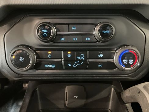 Used 2024 Ford Bronco Big Bend image 18