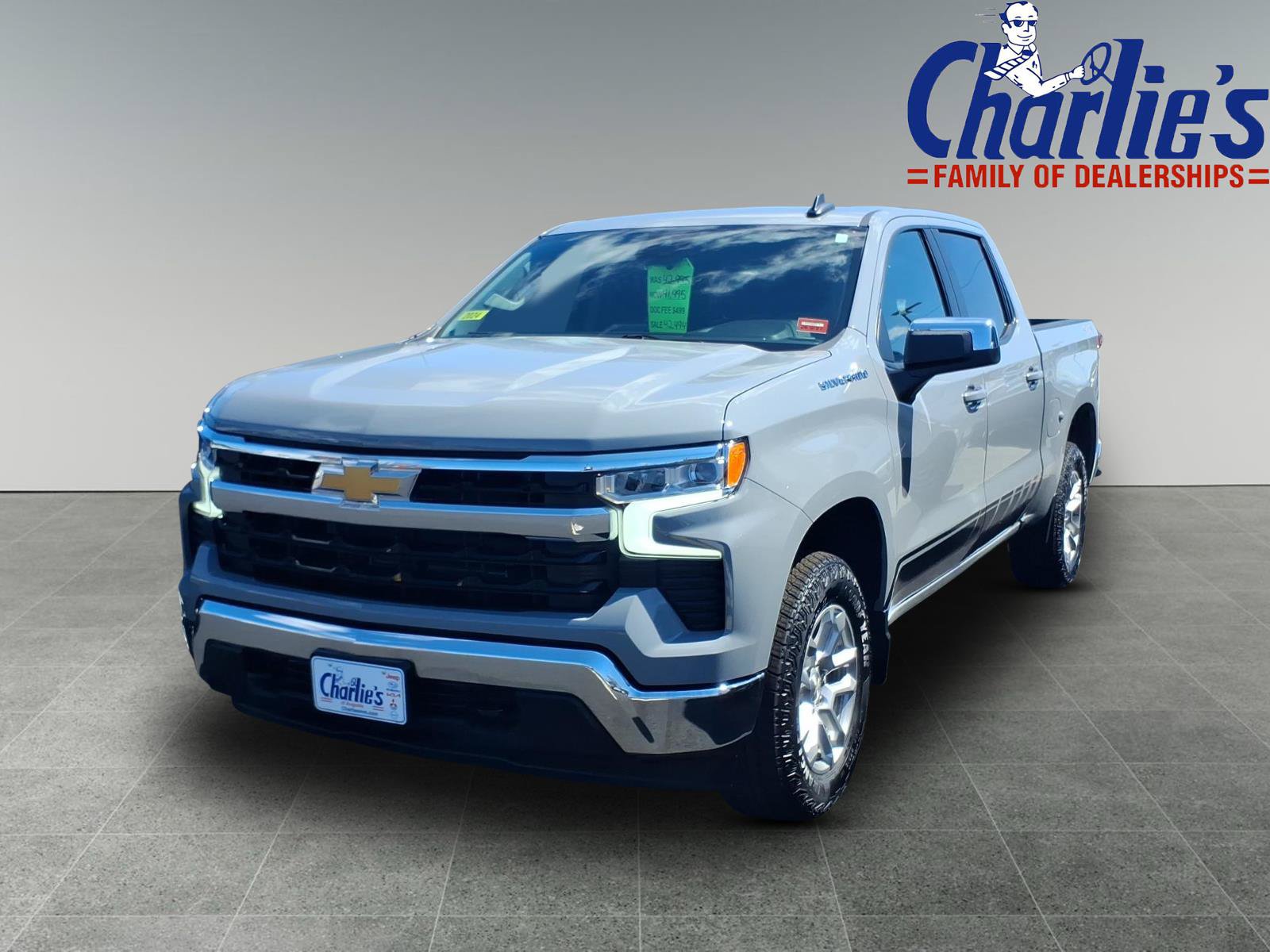 Used 2024 Chevrolet Silverado 1500 LT AWD/4WD image 1