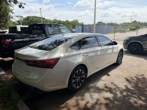 Used 2016 Toyota Avalon XLE FWD image 8