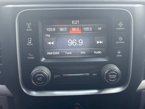 Used 2017 RAM 1500 Express RWD image 21