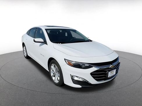Used 2024 Chevrolet Malibu LT image 3