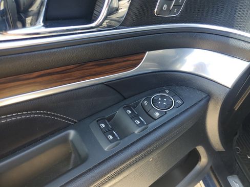 Used 2018 Ford Explorer Limited w/ Equipment Group 301A image 26