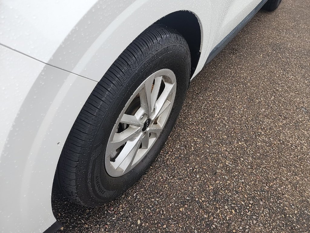 Certified 2023 Kia Carnival LX FWD image 8