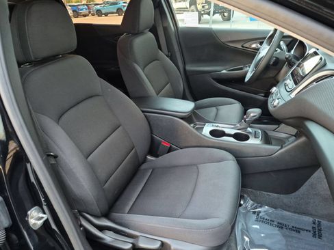 Used 2024 Chevrolet Malibu RS FWD image 27