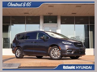 Used 2023 Chrysler Pacifica Touring-L AWD/4WD video 1