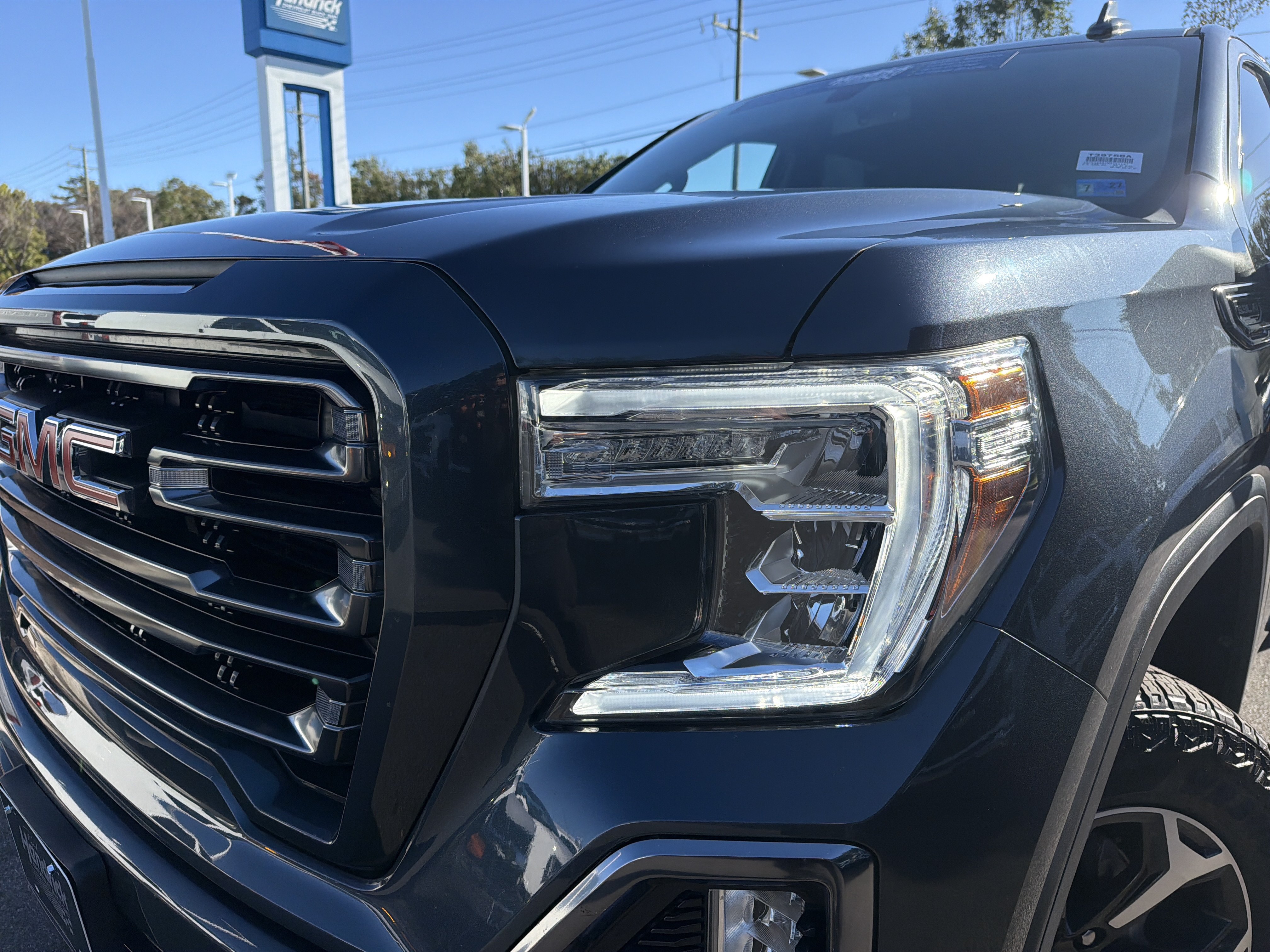 Used 2021 GMC Sierra 1500 AT4 w/ AT4 Preferred Package AWD/4WD image 6