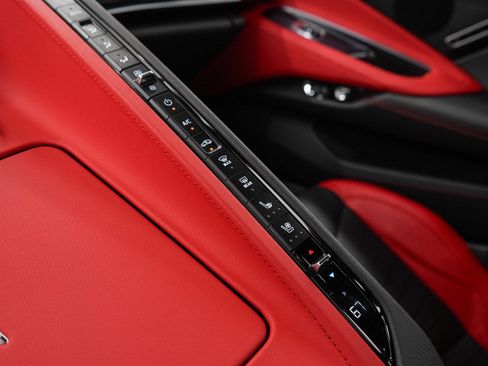 Used 2023 Chevrolet Corvette Stingray Preferred Conv w/ Z51 Performance Package RWD image 23
