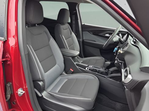 Used 2021 Chevrolet TrailBlazer LS FWD image 15