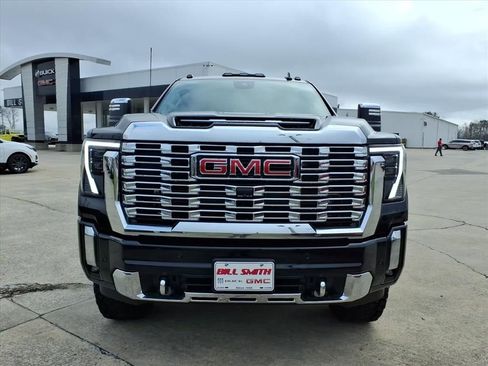 Used 2025 GMC Sierra 2500 Denali w/ Technology Package image 2